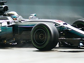 F1 teams battle online.